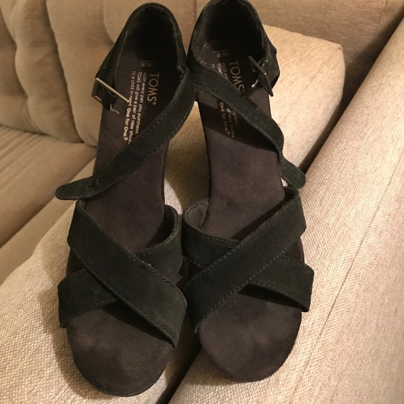 Toms Suede Strappy Wedge - Picture 3 of 8